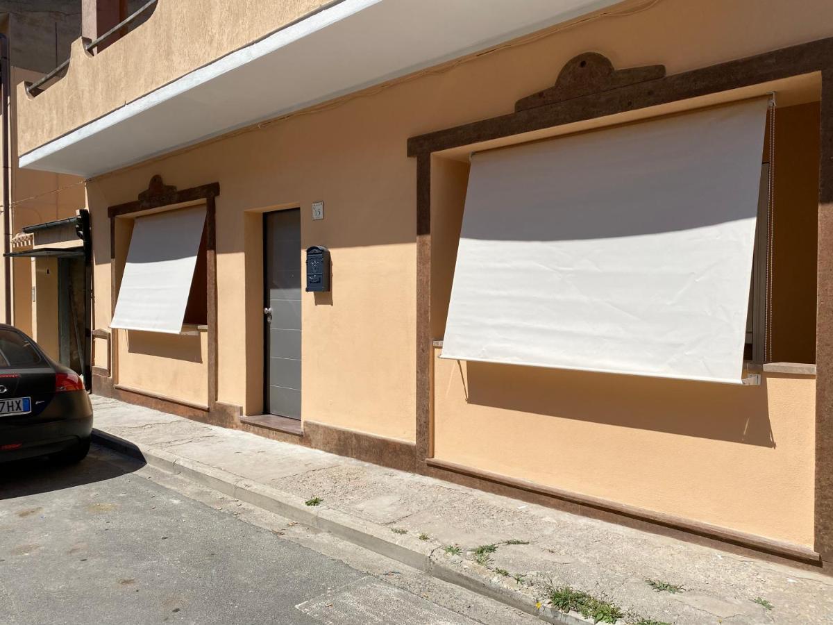 Concas Apartaments Portoscuso Buitenkant foto