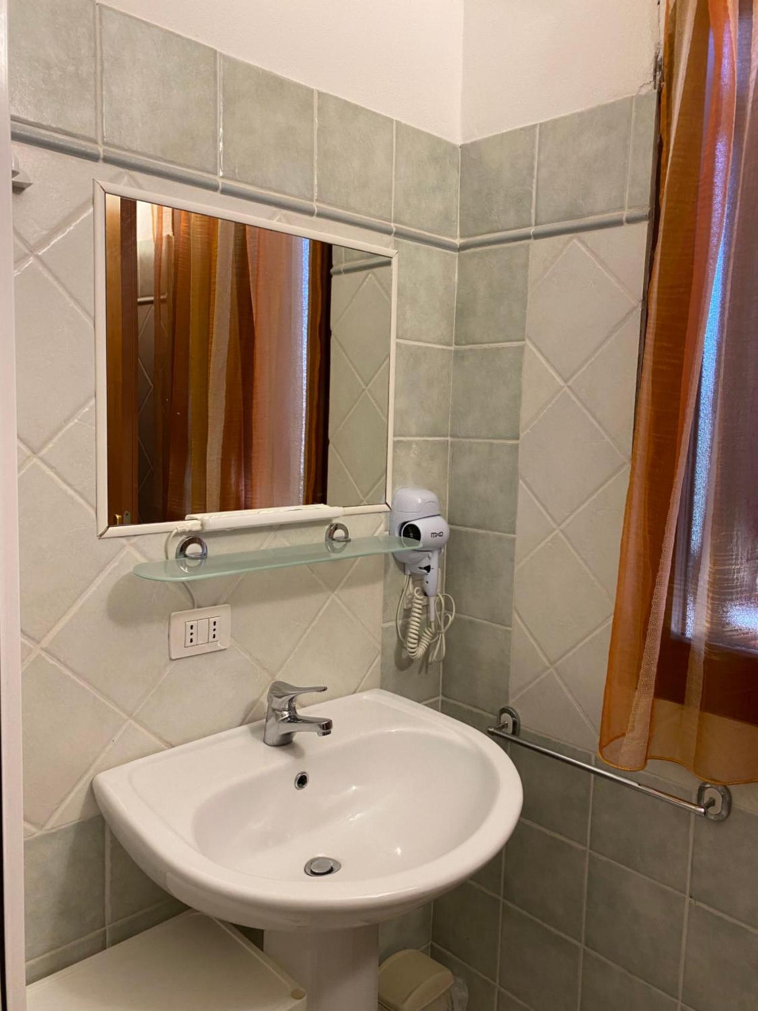 Concas Apartaments Portoscuso Buitenkant foto
